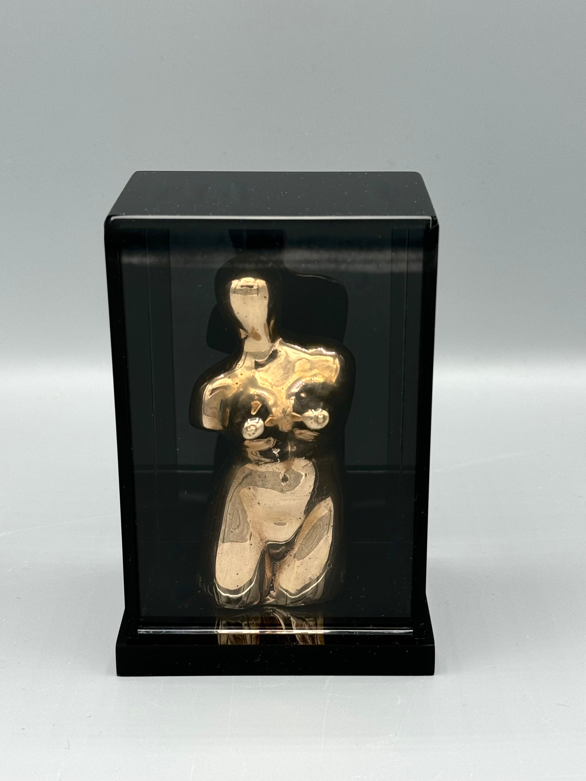 Man Ray
Vierge apprivoisée /Domesticated Virgin (Let me out), 1969
Bronze Ready-Made Sculpture in Original Plexiglass Presentation Box